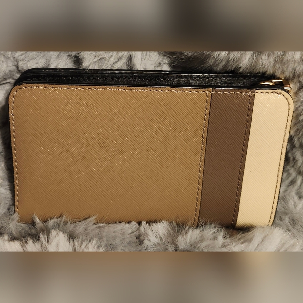 Marc Jacobs Colorblock Wallet - Picture 2 of 12